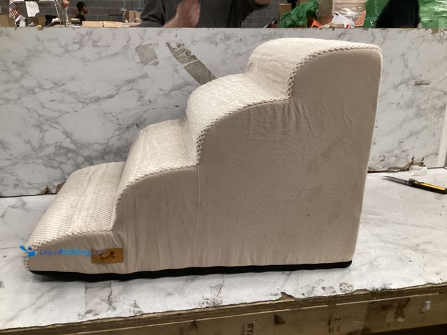 Lot 49-5545614 - Memory Foam Pet Stairs, (Cream) Unused