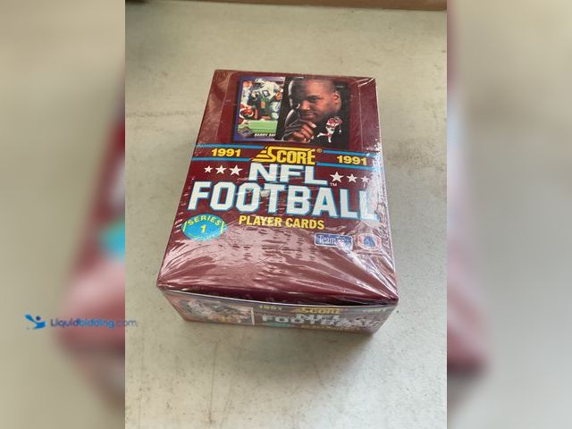 Lot 49-1830763 - COLLECTIBLE FACTORY SEALED 1991 SCORE FOOTBALL WAX PACK BOX OF 36 PACKS #COINS0219