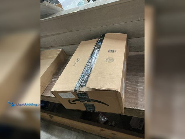 Lot 49-5487447 - Innovia Touchess Paper Towel Dispenser (cord inside) (unable to test) Used