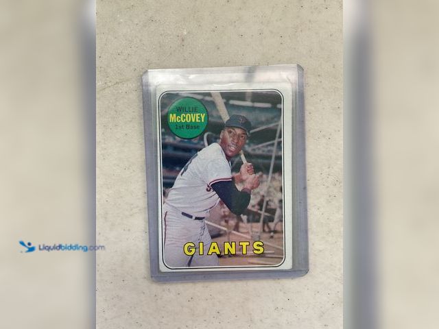 Lot 49-5467379 - Other 1969 TOPPS WILLIE MCCOVEY BASEBALL CARD #440