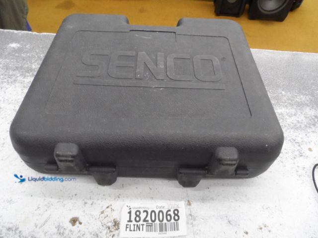 Lot 49-1820068 - 1 Senco Finish Pro 35 Air Nailer Senco 15 Gauge Finish Nailer Used In Good Condition, Does Have Some...