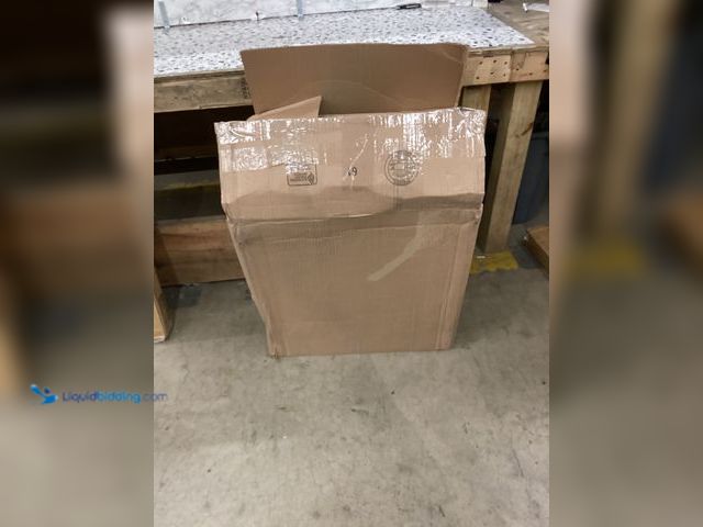 Lot 49-3531450 - Large Lime Green Foam Cover For Mattress Item is used.