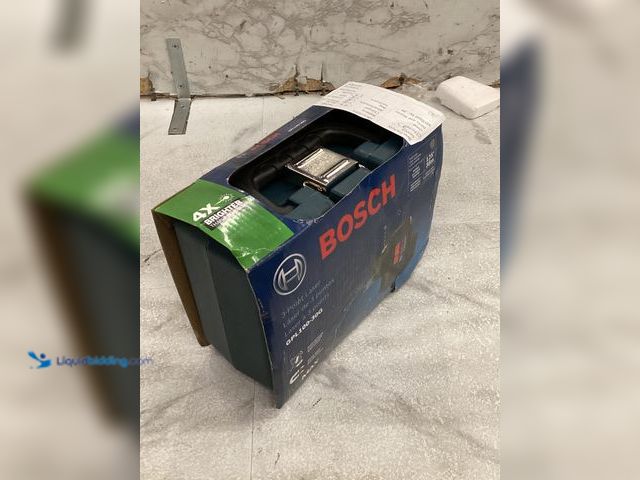 Lot 49-3540273 - Bosch 125 ft. Green 3-Point Self-Leveling Laser with VisiMax Technology, Integrated Multipurpose Mou...