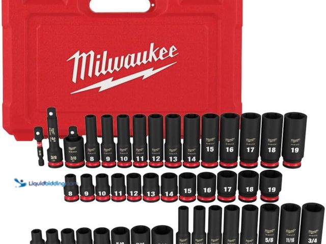 Lot 49-5475462 - Milwaukee SHOCKWAVE 3/8 in. Drive SAE and Metric 6 Point Impact Socket Set (43-Piece). Model # 49-66...