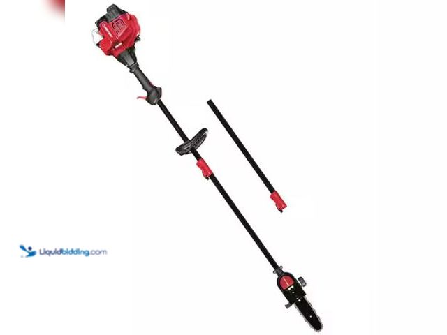 Lot 49-1623829 - Troy-Bilt 8 in. 25cc Gas 2-Cycle Pole Saw with Automatic Chain Oiler and Attachment Capabilities, Mo...