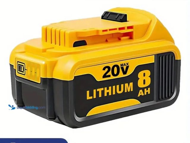 Lot 49-1792535 - New 20V/8.0Ah Lithium Battery 100% compatible with DeWalt 20 V tools and chargers not a DeWalt batte...