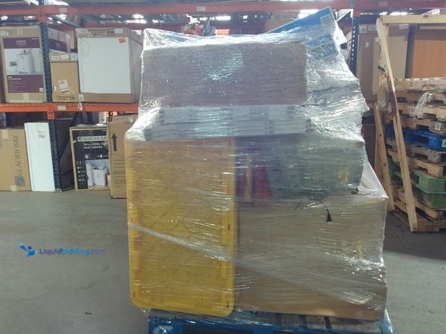 Lot 49-1550516 - Salvage Pallet IMPORTANT: Please note that the condition of this lot is SALVAGE.  Salvage assets are...