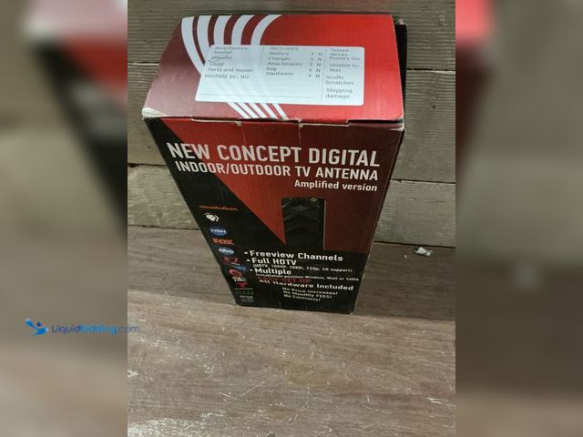 Lot 49-5487262 - UMUSTHAVE  Concept Digital Indoor/Outdoor TV Antenna (ampliied version) Unused