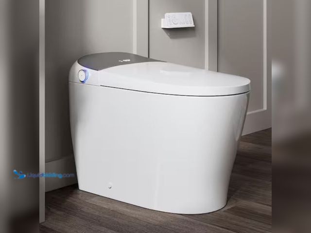 Lot 49-2005556 - HOROW Tankless Elongated Smart Toilet Bidet in White with Auto Flush, Heated Seat, Warm Air Dryer, B...