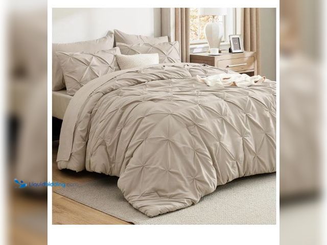 Lot 49-3432518 - Bedsure Queen Comforter Set Beige - Bed in a Bag Queen Size Bedding 7 Pieces, Gentle Soft™ Pintuck B...