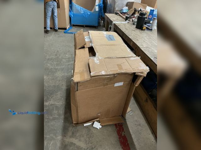 Lot 49-5463440 - Grey Foamed Cushion Steps FOR Coach. Item is Used