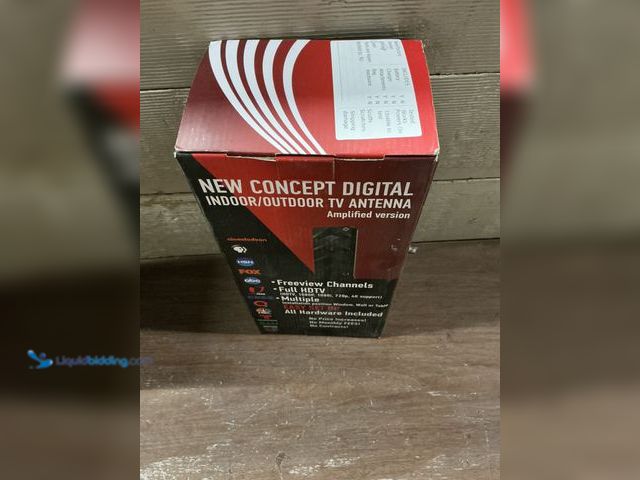 Lot 49-5487261 - UMUSTHAVE  Concept Digital Indoor/Outdoor TV Antenna (ampliied version) Unused