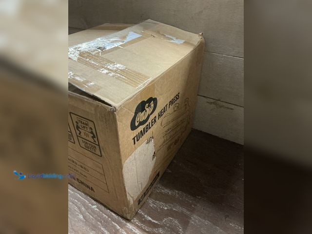 Lot 49-5487501 - Tumbler Heat Press (grey pink) (unable to test) Unused