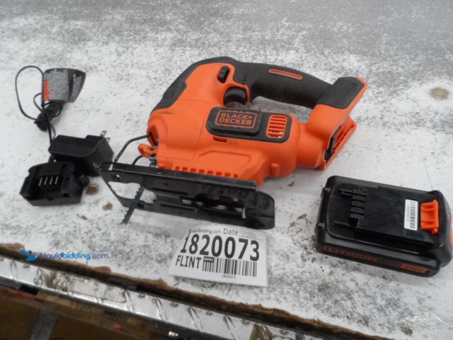 Lot 49-1820073 - 1 Black And Decker BDCJS20 Battery Powered Jigsaw Black And Decker 20Volt Jigsaw Used In Good Condit...