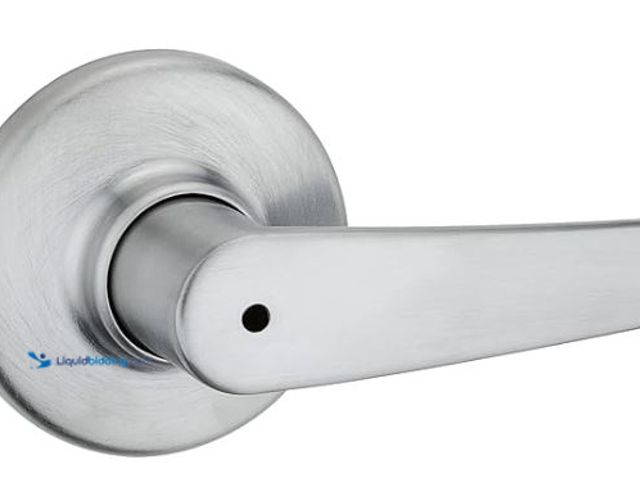 Lot 49-5486340 - Kwikset Delta Interior Privacy Door Handle with Lock, Door Lever For Bathroom and Bedroom, Satin Chr...