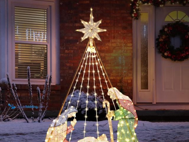 Lot 49-5464089 - UBesGoo 6ft Outdoor Nativity Set Light-Up Nativity Scene Christmas Decoration Christmas Outdoor Deco...
