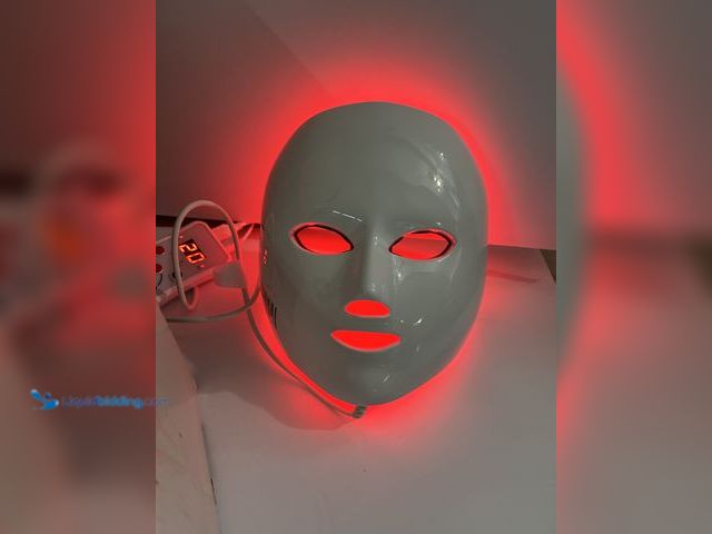 Lot 49-1835209 - Light Therapy Mask   $$$  4D LED Red Light Therapy Mask for Face Skin Glowing,630nm Led Light Therap...
