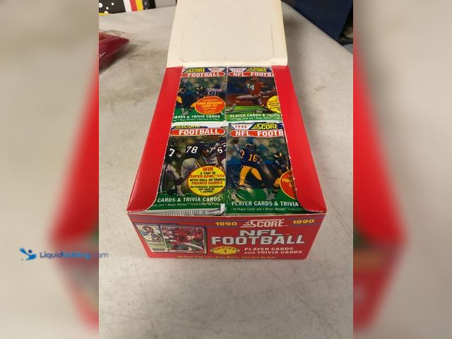 Lot 49-1505451 - COLLECTIBLE 1990 SCORE NFL FOOTBALL WAX PACK BOX OF 36 PACKS ALL SEALED #COINS0122