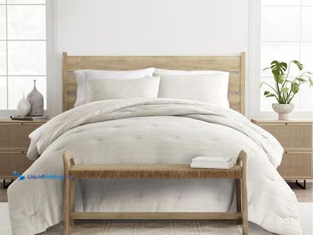 Lot 49-1576976 - Becky Cameron Waffle Textured 3 Piece All Season Down-Alternative Queen Comforter Set in Dune Model ...