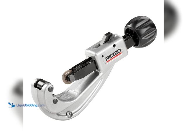 Lot 49-5449708 - RIDGID
1/4 in. to 1-5/8 in. 151 Quick Acting Copper Pipe & Aluminum Tubing Cutter w/ Easy Change Wh...