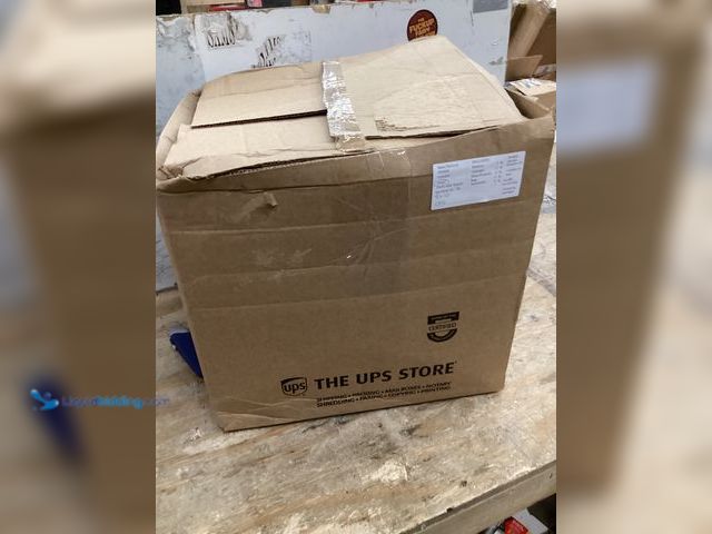 Lot 49-5461362 - 8'x10' Grey?cream Marble style Print indoor area rug with non-skid backing. Used