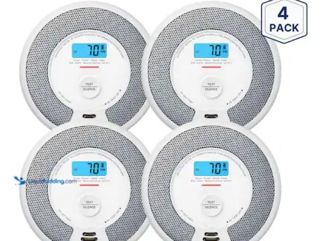 Lot 49-2000866 - (4-Pack) X-SENSE 10-Year Battery Smoke and CO Alarm with LCD Display and LED Light, Model # SC07, Un...