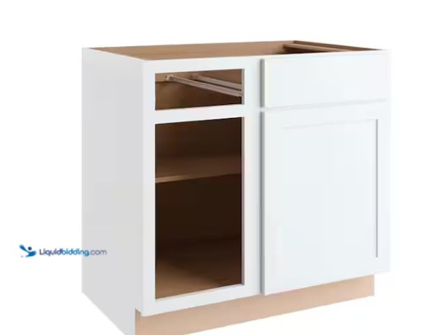 Lot 49-5574127 - Hampton Bay
Courtland 36 in. W x 24 in. D x 34.5 in. H Assembled Shaker Base Kitchen Cabinet in Pol...