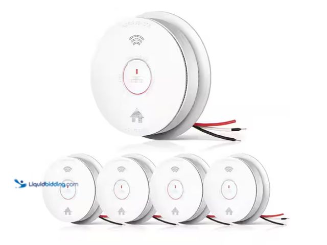 Lot 49-3613554 - Innolink Hardwired connected Smoke and Carbon Monoxide Detector with 2 AA Batteries Back Up, Voice A...