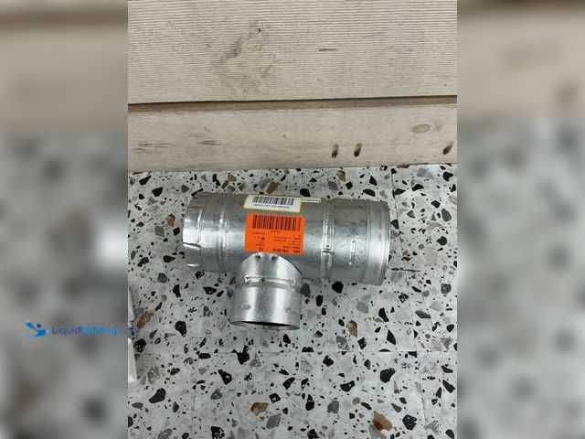 Lot 49-3538800 - Pelletvent for Multi-Fuel 4In. Diameter Increaser Tee with Clean-Out Tee Cap. Item is Unused