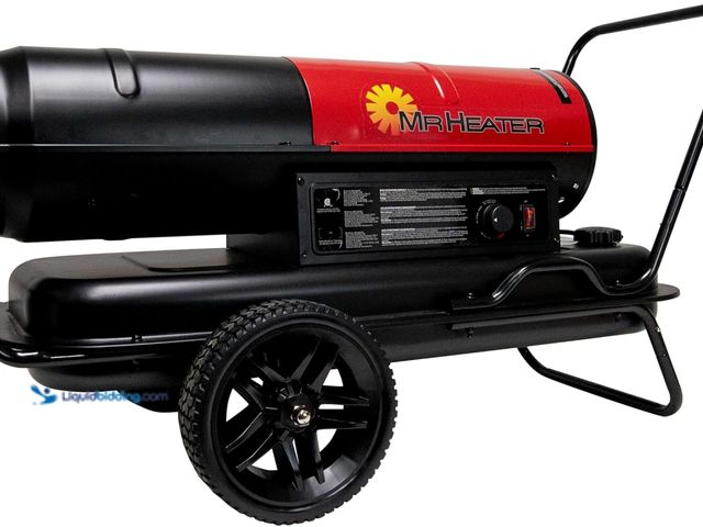 Lot 49-3539933 - MRH 140K BTU FORCED AIR KEROSENE HTR. Model #B0G4SLSNRD. Used with hardware. Has a gas smell to it.