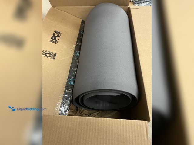 Lot 49-5485955 - Grey kitchen comfort mat. Approx 17x60 . Unused.