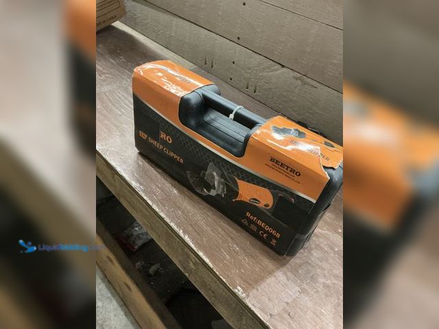 Lot 49-5482036 - BEETRO Sheep Clippers New