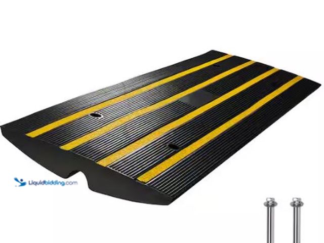 Lot 49-1569418 - SKYSHALO Curb Ramp 2.6 in. Rise Rubber Driveway Ramps Heavy Duty 33069 lbs. Weight Capacity Threshol...