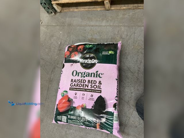 Lot 49-5558860 - Miracle-Gro Organic Raised Bed and Garden Soil with Quick Release Natural Fertilizer, Peat Free, OMR...