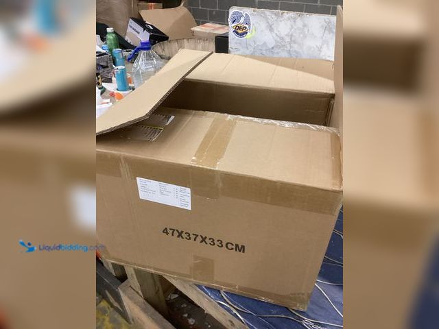 Lot 49-5490029 - Cat Litter Box and Playpen Kit for Pets with Scoops Item is used