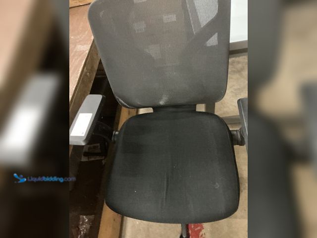 Lot 49-5484696 - Black Office Chair (scuffs and scratches) Used