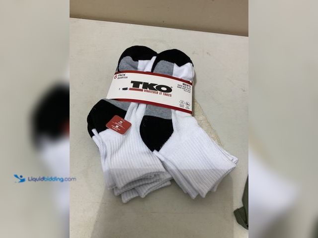 Lot 49-5467752 - BRAND NEW TKO WHATEVER IT TAKES 6 PACK QUARTER SOCKS MENS SIZE 10-13 COLOR WHITE