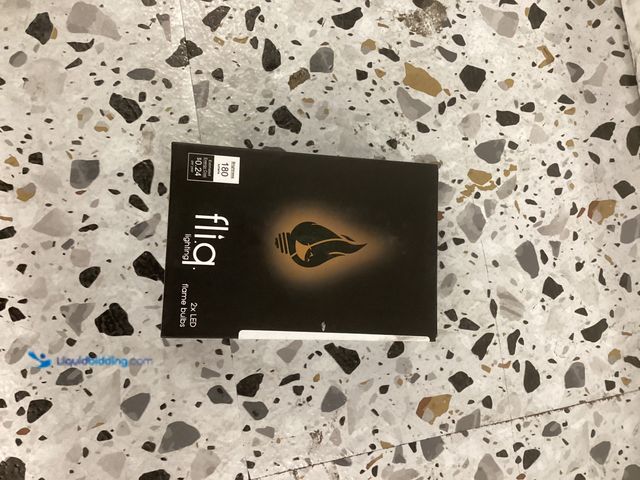 Lot 49-3527850 - Fliq Lighting 2x LED Flame Bulbs 180 Lumens With 4 Modes Item is unused.