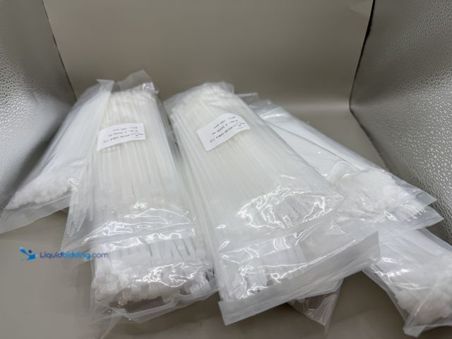 Lot 49-1805050 - New High-quality heavy duty zip ties