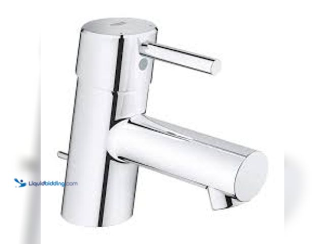 Lot 49-5407055 - GROHE Concetto Single Hole Single-Handle Bathroom Faucet with Drain Assembly in StarLight Chrome. Mo...