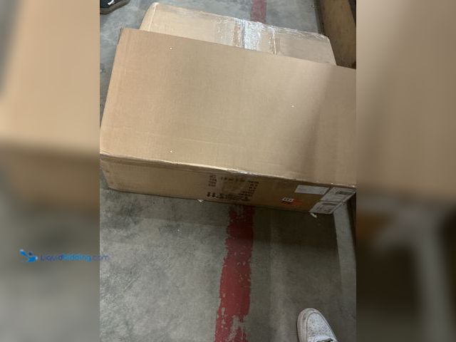 Lot 49-5484768 - Large Chandelier (broken pieces) (scuffs and scratches) (parts and repair)