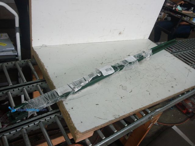 Lot 49-3631498 - Lot of (4) Everbilt 1-3/4 in. x 3-1/2 in. x 6 ft. Green Steel Fence T-Post, NO Anchor Plates, Model ...