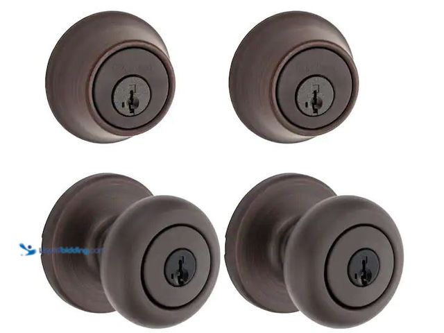 Lot 49-5520387 - Kwikset
Cove Venetian Bronze Keyed Entry Door Knob and Single Cylinder Deadbolt Project Pack featur...