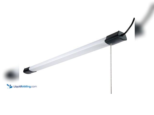 Lot 49-5413882 - Metalux
SHP 42 in. 64-Watt Equivalent, Integrated LED, White Shop Light, 5000 Lumens, 4000K CCT UNU...