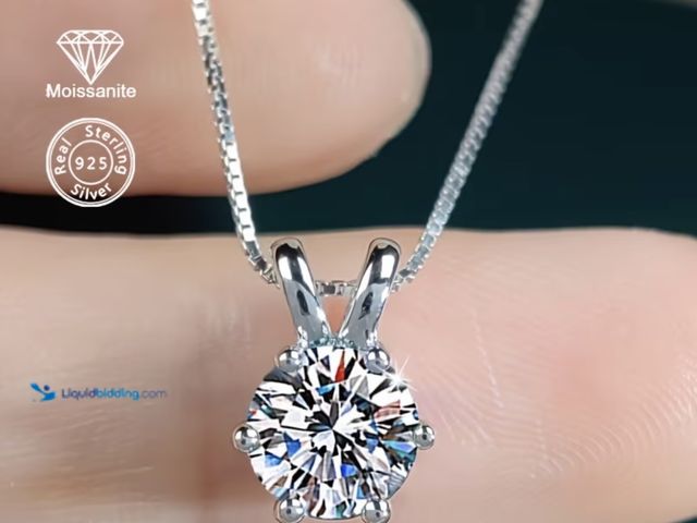 Lot 49-1831656 - Moissanite Necklace 925 Silver 1 Carat Moissanite Pendant Necklace. New unused.