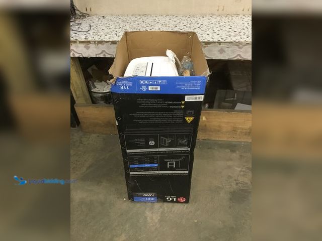 Lot 49-5410863 - 7,000 BTU (SACC) / 12,000 BTU (ASHRAE) Portable Air Conditioner. [Model: LP0721WSR] Used. No tubes O...