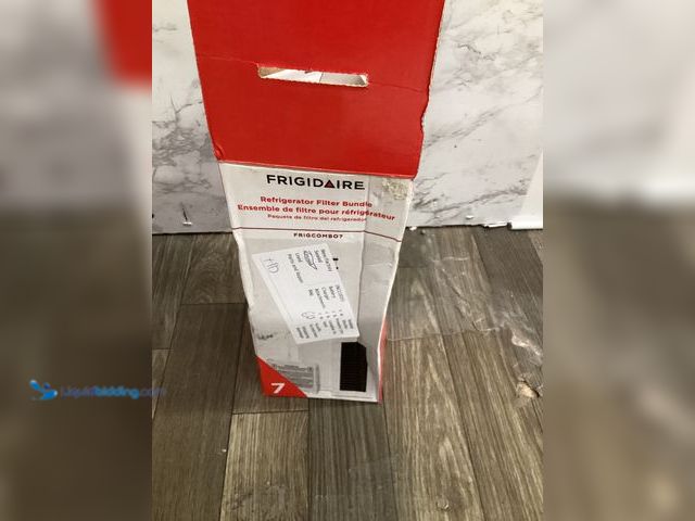 Lot 49-5407267 - Frigidaire Refrigerator Air and Water Filter Combo Kit for Frigidaire and Frigidaire Gallery 3-Pack....