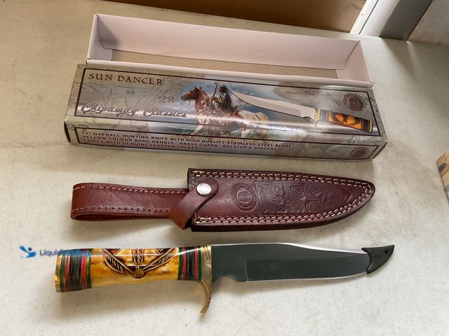 Lot 49-1830631 - COLLECTIBLE SUN DANCER CHIPAWAY CLASSICS 12 INCH OVERALL HUNTING KNIFE STAINLESS STEEL BLADE YELLOW ...