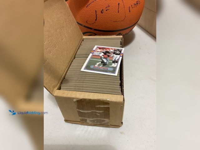 Lot 49-1836307 - Other 1989 TOPPS FOOTBALL FACTORY BOX SET INCLUDING BO JACKSON AND MORE #COINS0723