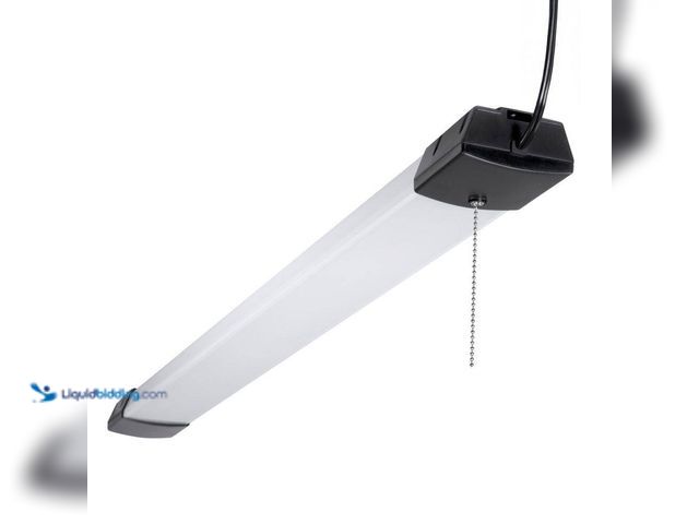 Lot 49-5552405 - Metalux
SHP 46 in. 128-Watt Equivalent, 10000-Lumens Integrated LED, White Shop Light,Commercial/Re...